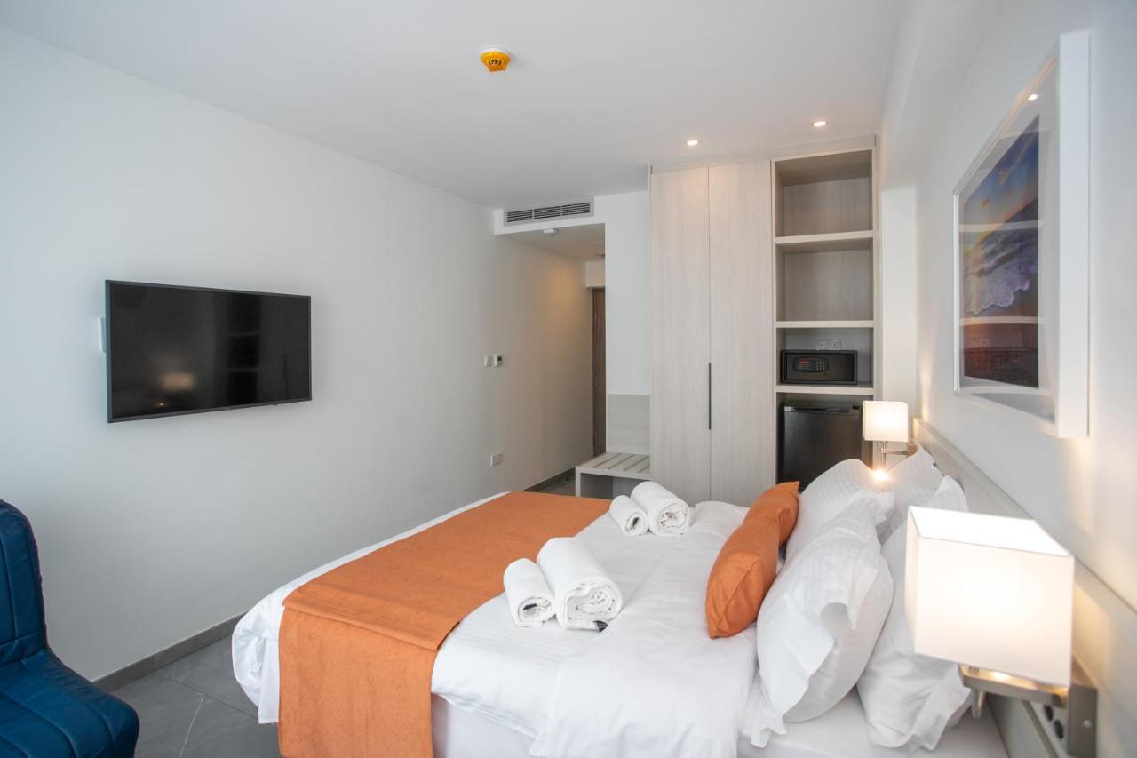 Triple Room with Queen Bed and Sofa Bed - Non-Smoking