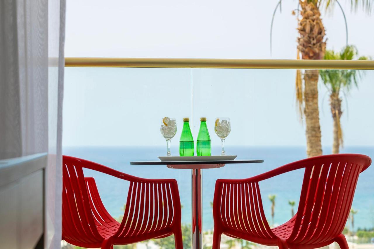 Sistemazione Familiare con 2 Camere Comunicanti e Vista Mare
