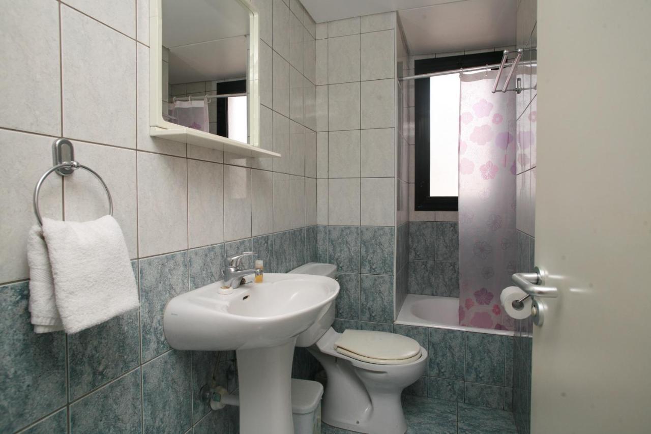 Two-Bedroom Apartment with Inland View
