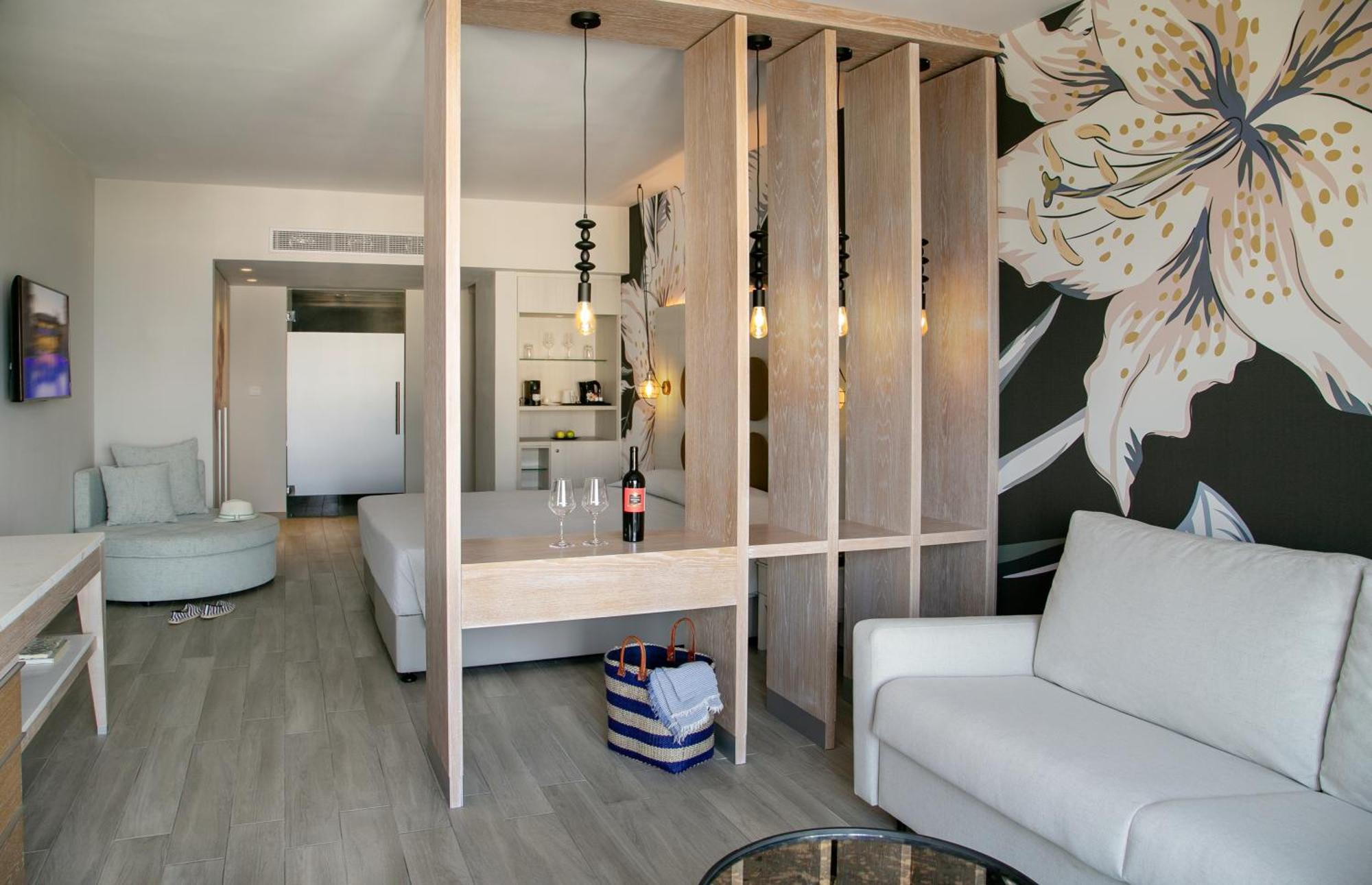Junior Suite - Limited Sea View