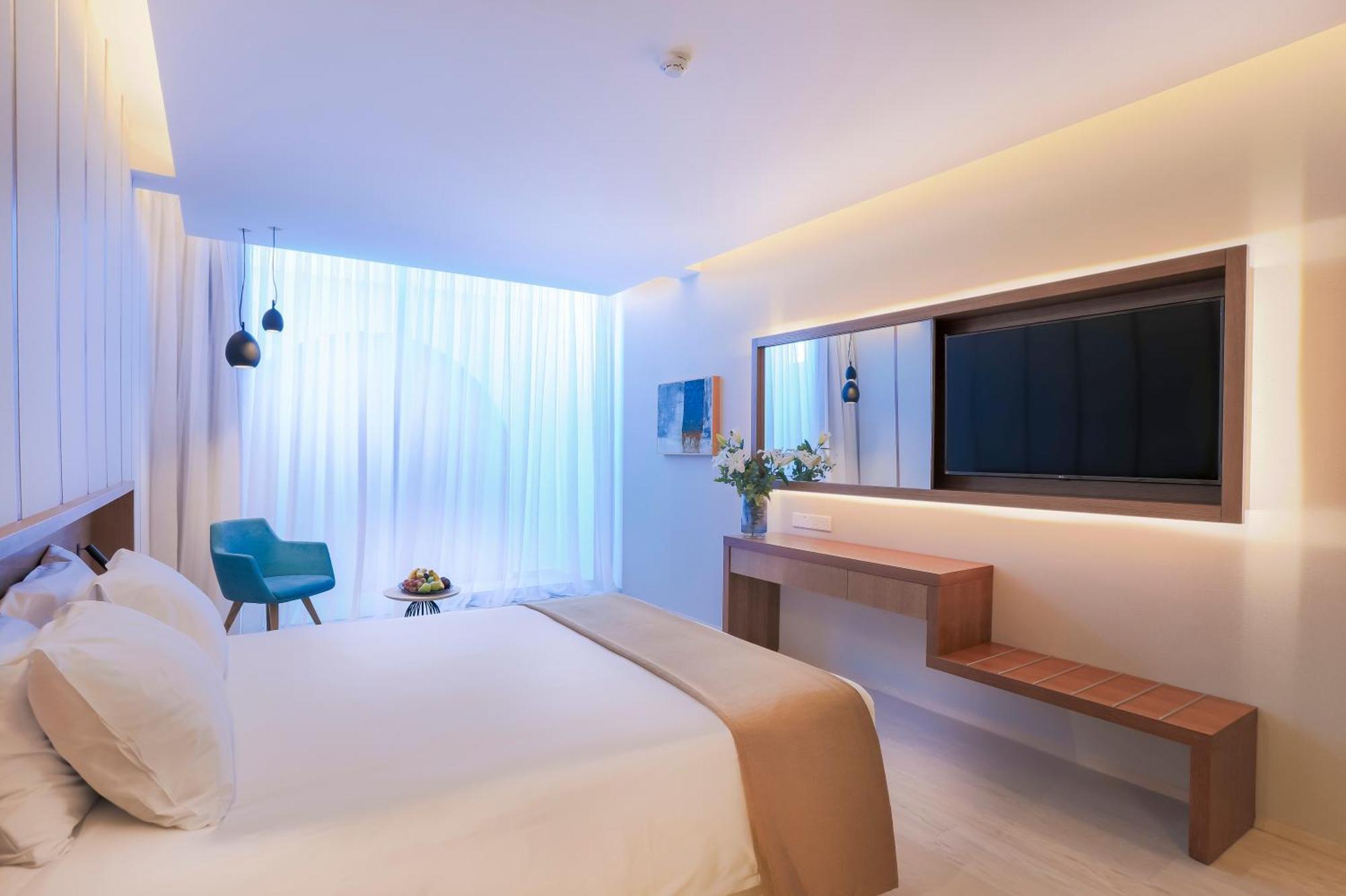 Standard Room with Balcony and Sea view