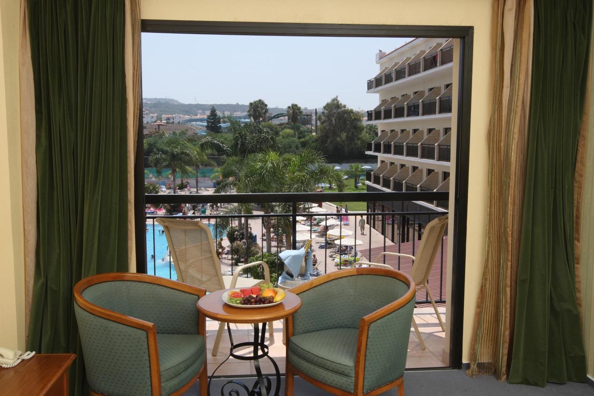 Standard Double or Twin Room Pool View,1535698396:JPEG