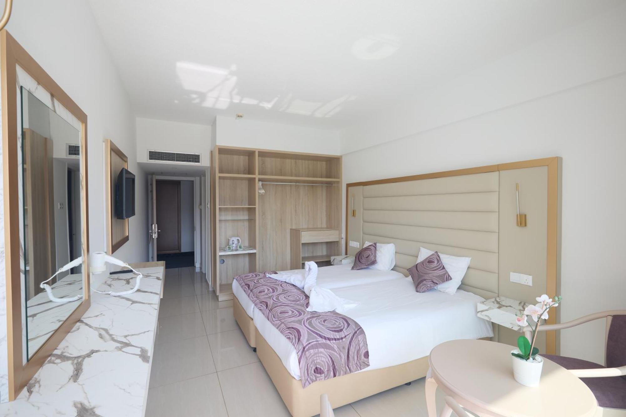 Double or Twin Room Inland View,1580839665:JPEG