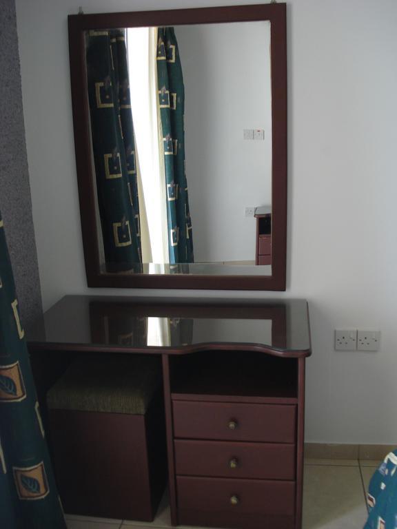 One-Bedroom Apartment with Sea View