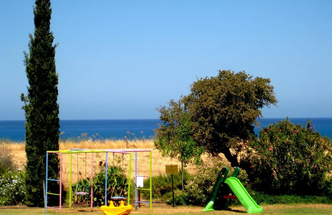 Akamanthea Holiday Village-1