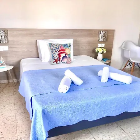 Governors Beach Costas Apts-3