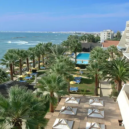 Palm Beach Hotel & Bungalows-2