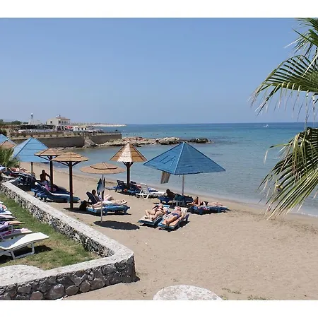La Hotel & Resort-3