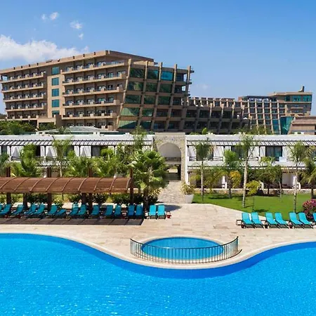 Noah'S Ark Deluxe Hotel & Spa-2