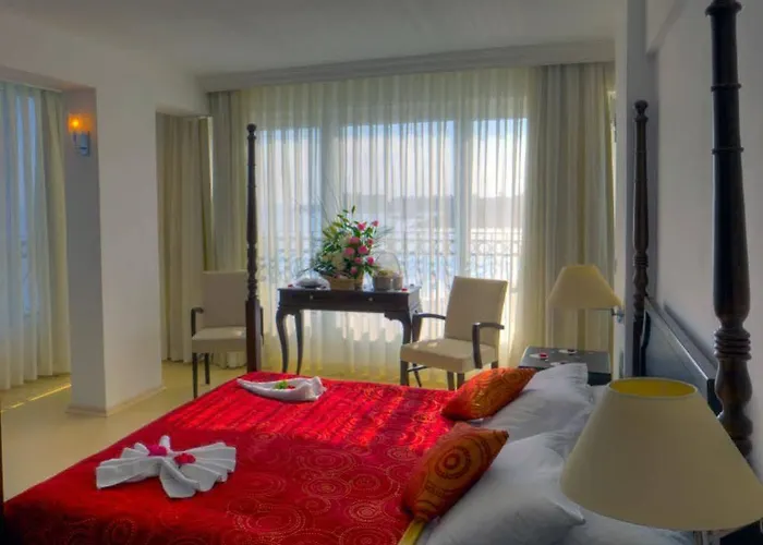 Ada Beach Hotel Karavas , Kıbrıs