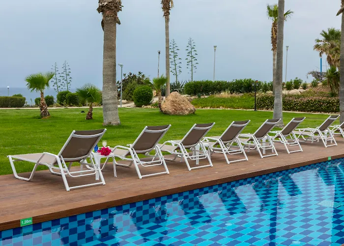 Leonardo Laura Beach&Splash Resort Klorakas, Chipre