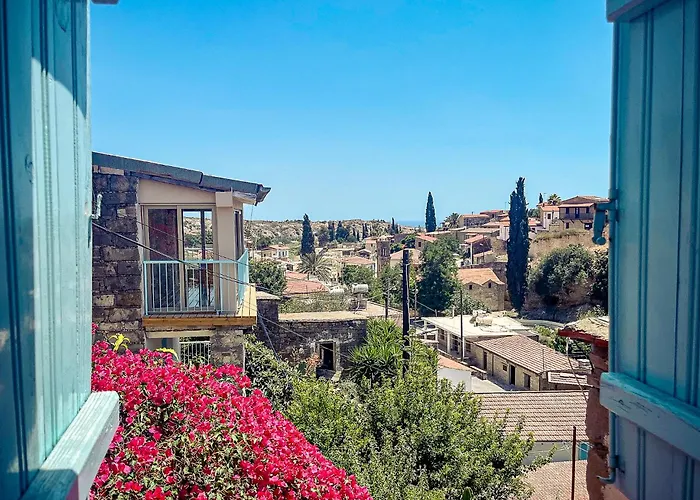 Cyprus Villages - Hotel & Restaurant - Central Location - Bed & Breakfast With Access To Pool And Stunning Views Tochni, Zypern