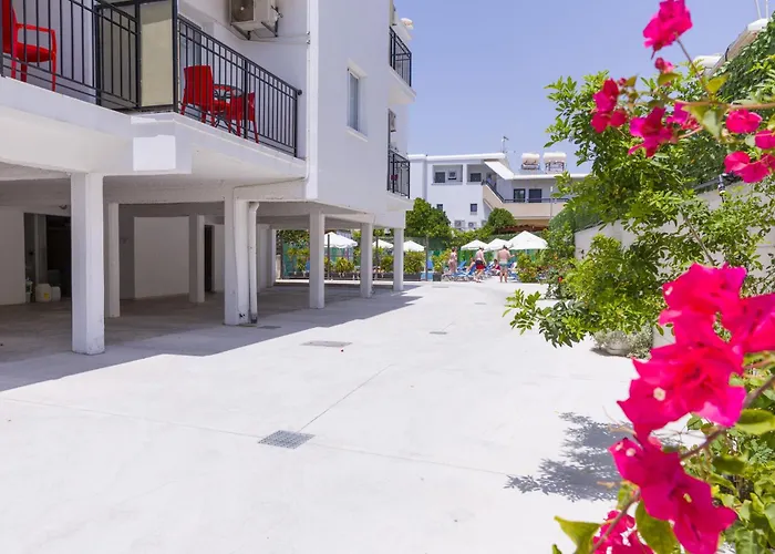 Alecos Hotel Apartments