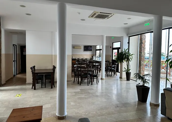 New York Plaza Hotel Apartments Paphos, Cyprus