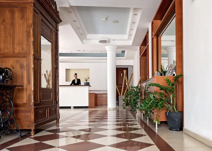 Pyramos Hotel