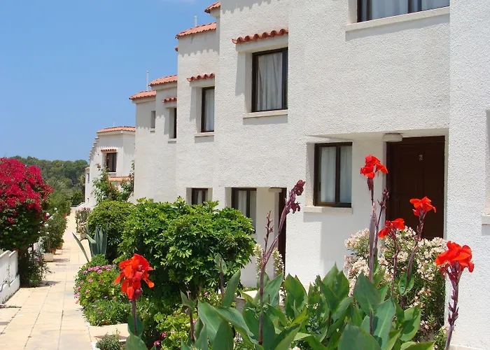 Bougainvillea Apartments